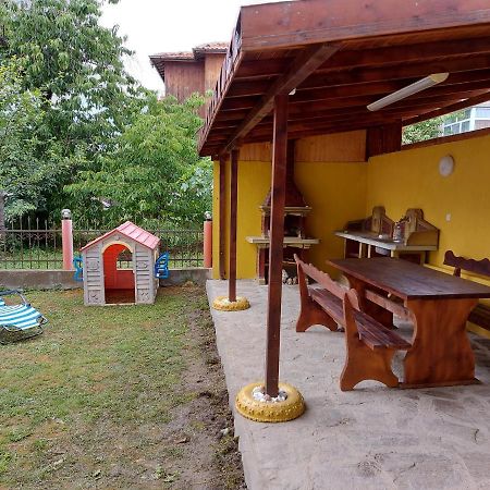Blue House Apartment ซาเรโว ภายนอก รูปภาพ